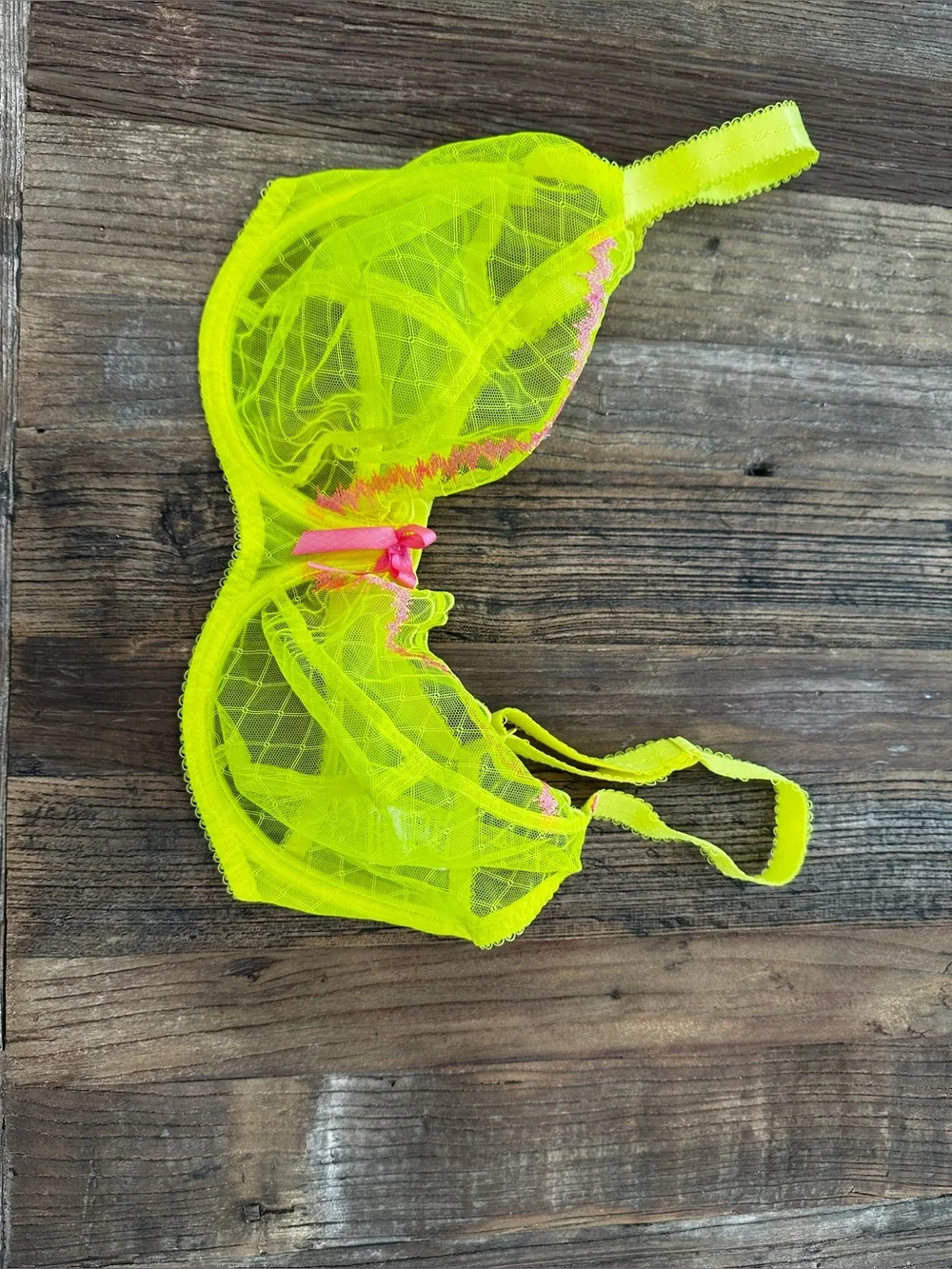 Freya bright neon